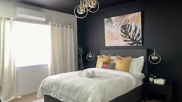 2 bedrooms, desk, iron/ironing board, travel cot