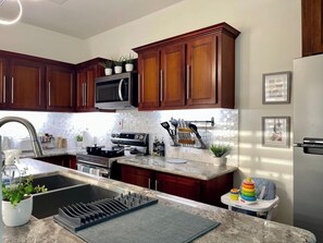 Fridge, microwave, oven, stovetop - Sapphire-Vibrant & Relaxing 3mins to Buccoo Beach (Buccoo)