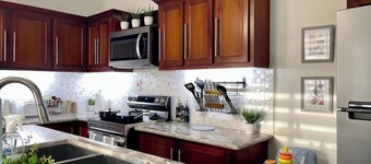 Sapphire-Vibrant & Relaxing 3mins to Buccoo Beach