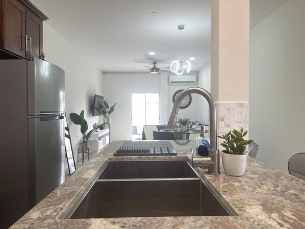 Fridge, microwave, oven, stovetop - Sapphire-Vibrant & Relaxing 3mins to Buccoo Beach (Buccoo)