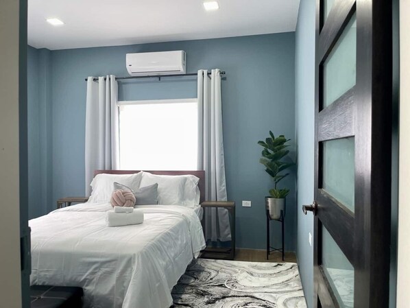 2 bedrooms, iron/ironing board, travel cot, free WiFi