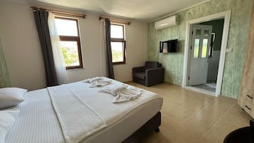 Minibar, wifi gratis y ropa de cama