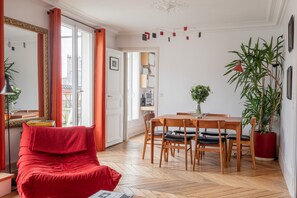 Interior - Spirit of Saint-Georges, by Veeve (Paris)