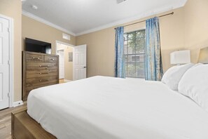 3 chambres, fer et planche à repasser, Wi-Fi gratuit, draps fournis