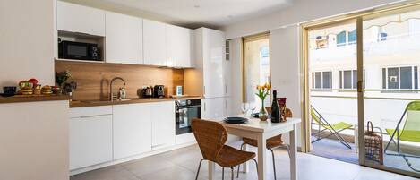 Frigorífic, microones, forn i rentaplats