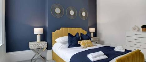 4 bedrooms, Internet, bed sheets