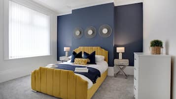 4 bedrooms, Internet, bed sheets