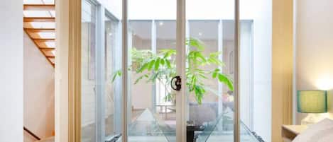 3 chambres, fer et planche à repasser, Wi-Fi, draps fournis