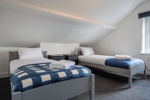 5 bedrooms, Internet, bed sheets