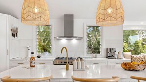 Unclassified image, 2 of 22, button - Sun Kissed Getaway - Spacious Family Home close to Mollymook Beach! (Mollymook Beach)
