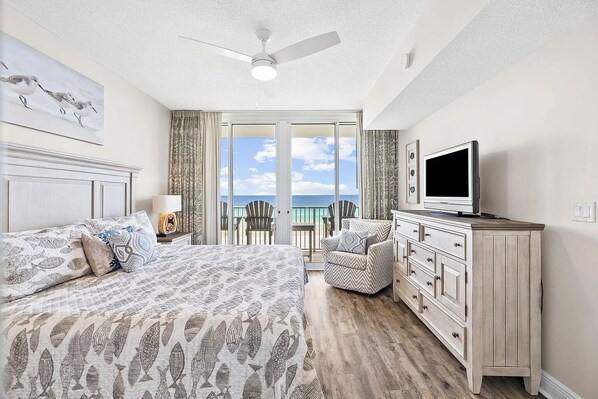 3 bedrooms, iron/ironing board, travel crib, free WiFi