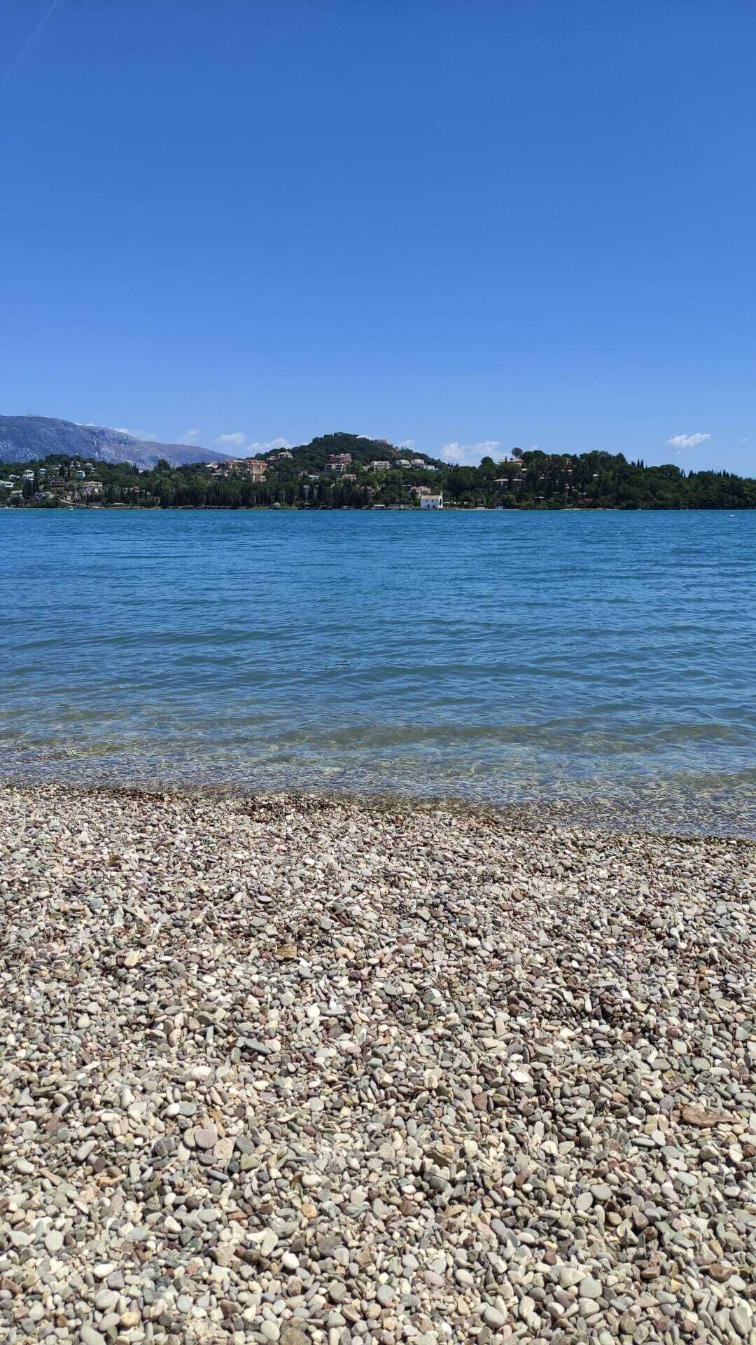 Beach nearby, beach shuttle, sun loungers, beach umbrellas