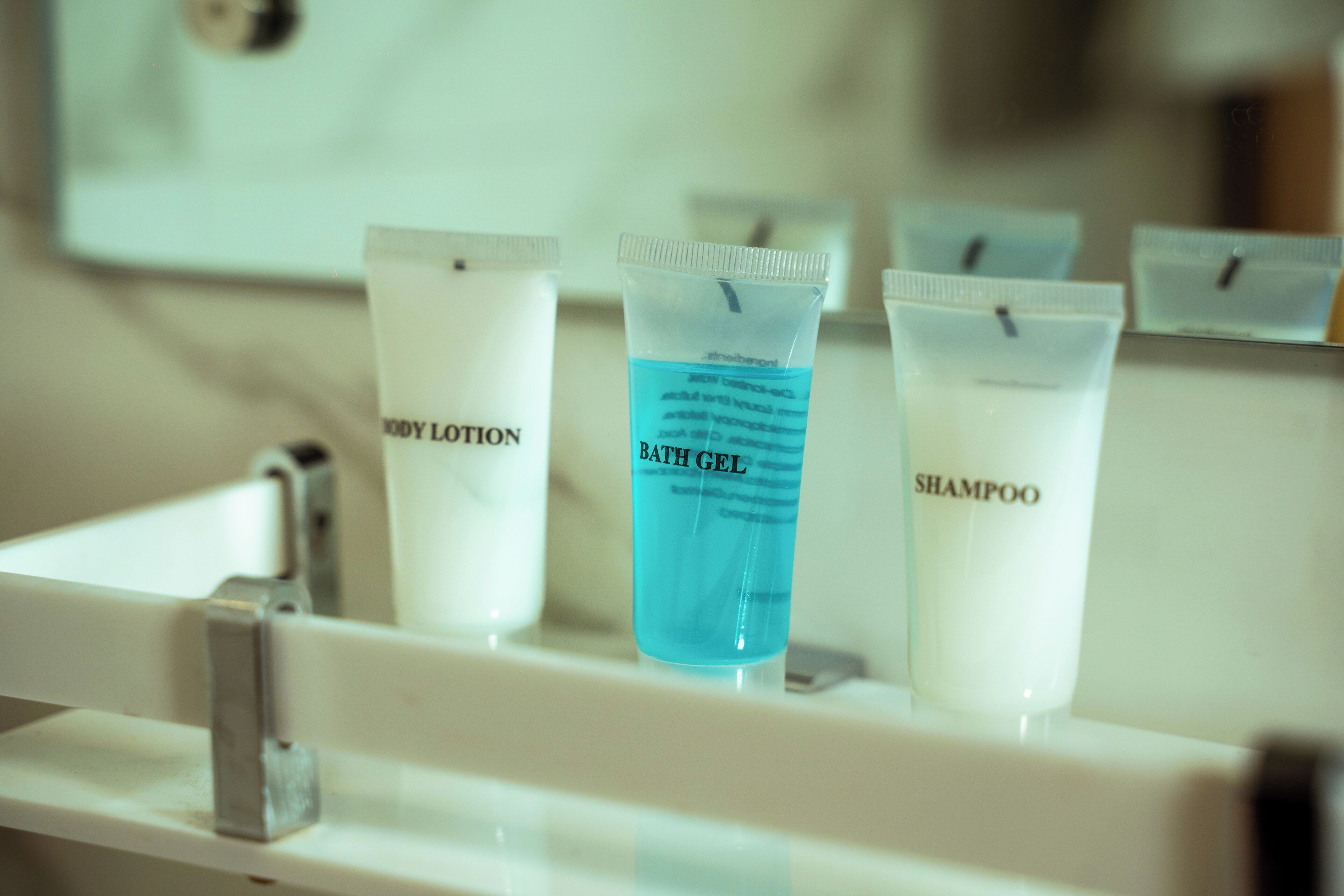 shower, rainfall showerhead, free toiletries, hair dryer