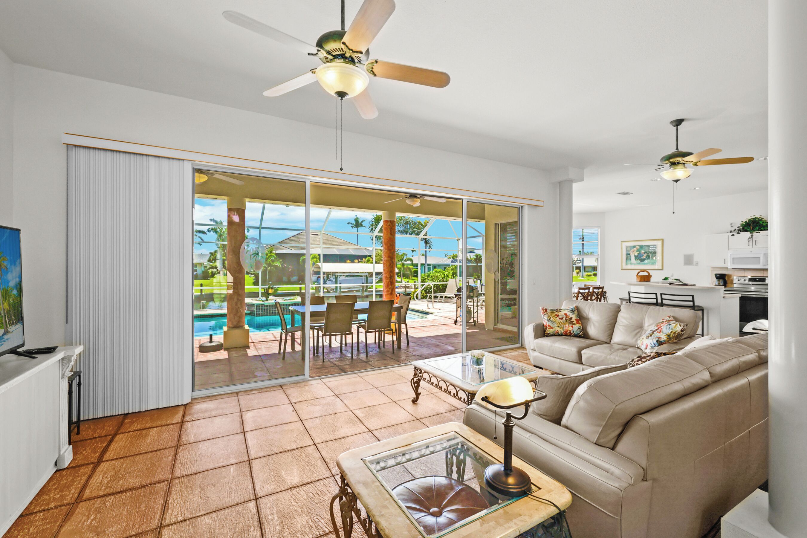 智能電視、 辦公室