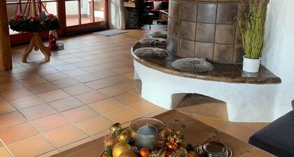 Altmuehl family villa