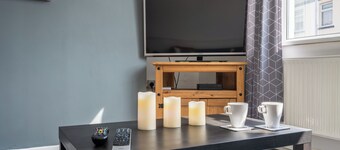 Maindee Parade by Tŷ SA