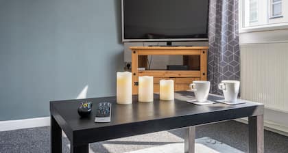 Maindee Parade by Tŷ SA