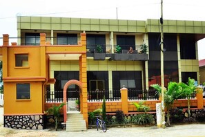 Front of property - Country Motel (Rubaare)