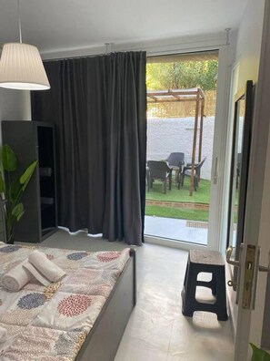 Departamento, para fumadores | 2 habitaciones y escritorio