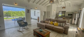 Villa with pool in Gosier (GPGO21)