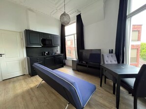 Living area - Beautiful 1 bedroom apartment in the centre of Rotterdam (ZH)