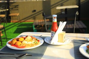Restaurant - Galaxy Motel (Kampala)