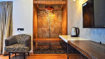 Premium bedding, soundproofing, free WiFi, bed sheets