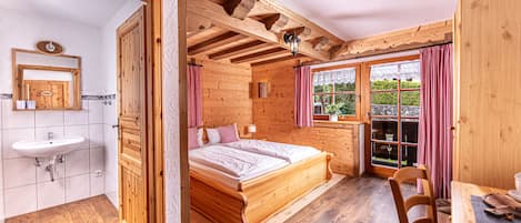 1 chambre, Wi-Fi gratuit, draps fournis