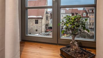 Deluxe Double Room | 1 bedroom, minibar, in-room safe, individually decorated