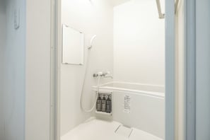 Standard Double Room | Bathroom