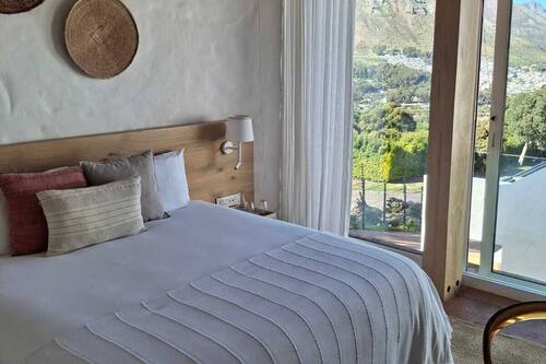 Chambre Double Luxe | Draps en coton égyptien, literie de qualité supérieure
