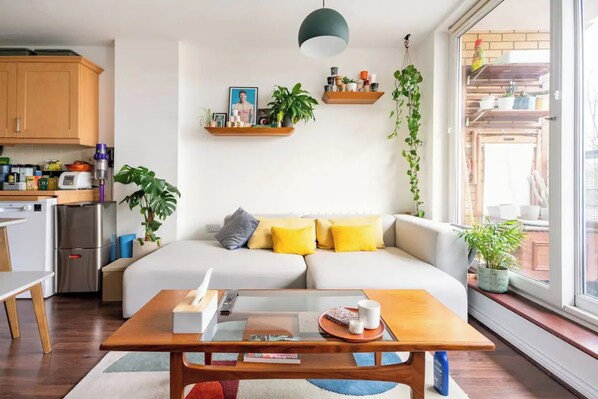 Basic Apartment, 1 Double Bed | Living area | TV - Vibrant & Modern 1BD Flat - Hackney (London)