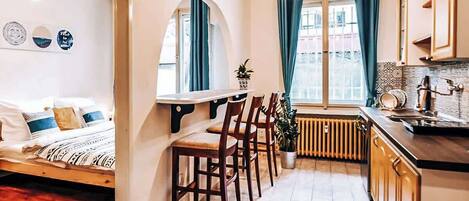 2 bedrooms, iron/ironing board, travel crib, WiFi