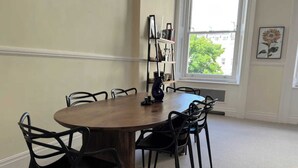 Basic-Apartment, 2 Doppelbetten | Speisen