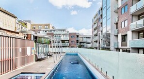 基本公寓, 1 張特大雙人床 | 泳池 | 暖水池