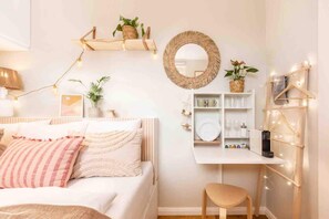 1 bedroom, iron/ironing board, travel cot, WiFi