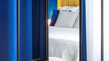 1 bedroom, iron/ironing board, travel crib, WiFi