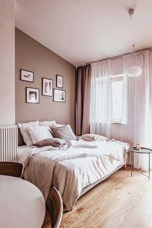 2 chambres, fer et planche à repasser, lit parapluie, Wi-Fi