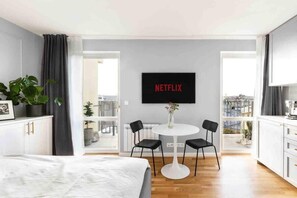 1 chambre, fer et planche à repasser, lit parapluie, Wi-Fi