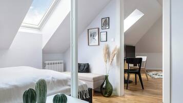 2 bedrooms, iron/ironing board, travel cot, WiFi