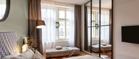 1 camera, ferro/asse da stiro, culla da viaggio, Wi-Fi