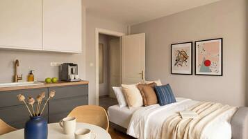 1 bedroom, iron/ironing board, WiFi, bed sheets