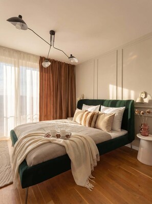 2 bedrooms, iron/ironing board, travel crib, WiFi - TurnKey | Angelo Roma  Apartment – Luxury View (Praha 2)