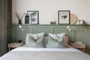 2 bedrooms, iron/ironing board, travel crib, WiFi