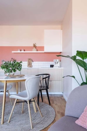 تناول الطعام