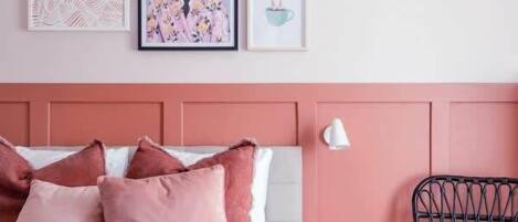 1 bedroom, iron/ironing board, travel cot, WiFi