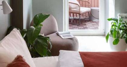 TurnKey | Letna Park Apartment III – Cozy Terrace