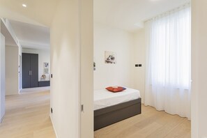 2 makuuhuonetta, silitysrauta/-lauta, ilmainen Wi-Fi, vuodevaatteet
