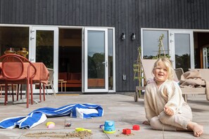 Deluxe Apartment, 2 Bedrooms, Terrace, Garden View | Terrace/patio - Royal Domburg (Domburg)