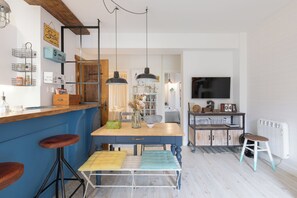 Dining - Astoria - baskeyrentals (San Sebastián)
